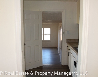 1704 Miramar Blvd - Photo Thumbnail 7