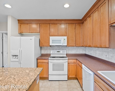 4875 S Monaco St #406 - Photo Thumbnail 10