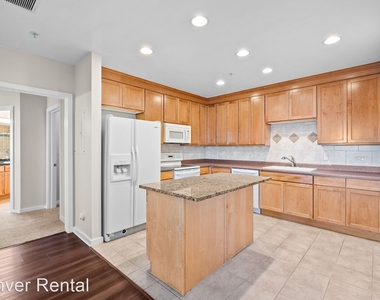 4875 S Monaco St #406 - Photo Thumbnail 7