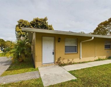 1009 Lake Palms Drive - Photo Thumbnail 0