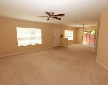 202 Carina Circle - Photo Thumbnail 7