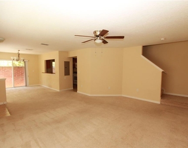 202 Carina Circle - Photo Thumbnail 8