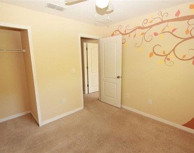 202 Carina Circle - Photo Thumbnail 18