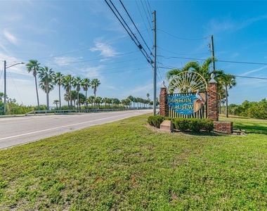 1515 Bayshore Boulevard - Photo Thumbnail 23