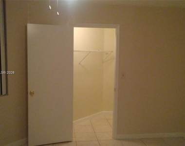 214 Lake Pointe Dr - Photo Thumbnail 17