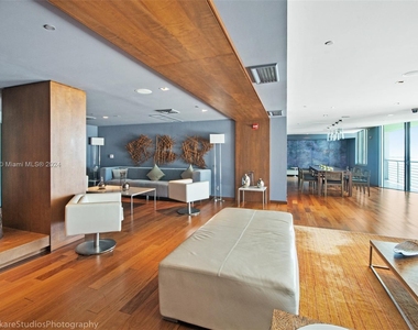 325 S Biscayne Blvd - Photo Thumbnail 29