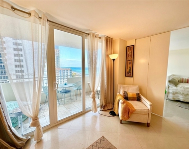 3180 S Ocean Dr - Photo Thumbnail 11