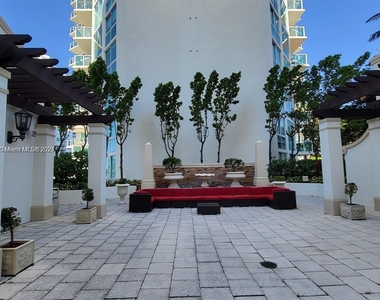 250 Sunny Isles Blvd - Photo Thumbnail 6