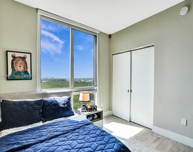 16385 Biscayne Blvd - Photo Thumbnail 17