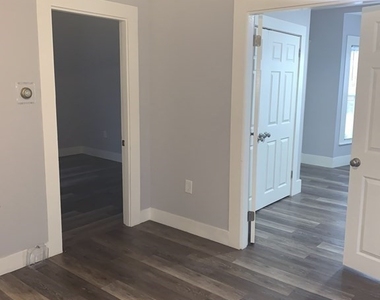 12 Hawthorne St - Photo Thumbnail 5