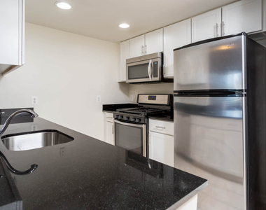 901 N. Nelson St. - Photo Thumbnail 5