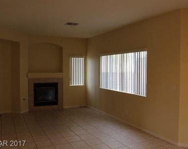 10369 Natural Springs Avenue - Photo Thumbnail 7