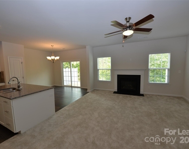 2829 Sand Cove Court - Photo Thumbnail 10