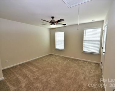 2829 Sand Cove Court - Photo Thumbnail 19