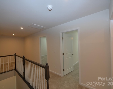 2829 Sand Cove Court - Photo Thumbnail 16