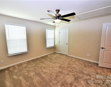 2829 Sand Cove Court - Photo Thumbnail 20