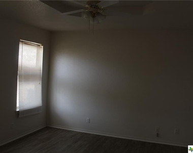 4514 Hondo Drive - Photo Thumbnail 10