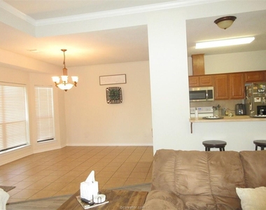 1109 Waynesboro Court - Photo Thumbnail 3