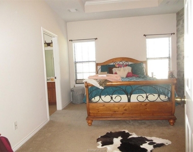 1109 Waynesboro Court - Photo Thumbnail 12