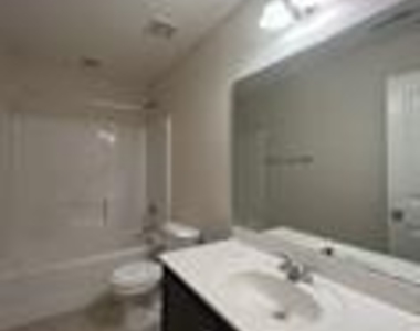 110 Bella Place - Photo Thumbnail 15