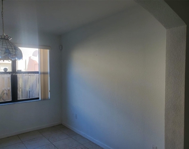 11243 Sw 236th Ln - Photo Thumbnail 3