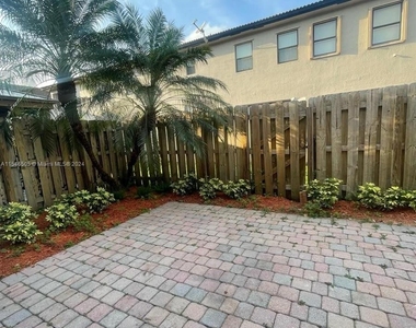 11243 Sw 236th Ln - Photo Thumbnail 10