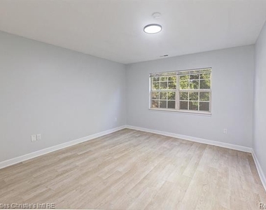 4434 Trumbull Street - Photo Thumbnail 6