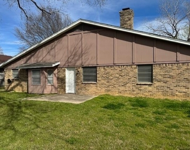 7525 Ridgeway Avenue - Photo Thumbnail 6