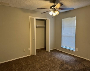 7525 Ridgeway Avenue - Photo Thumbnail 14