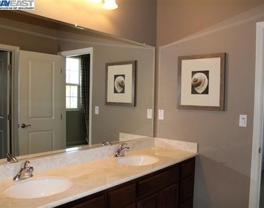 5101 Whetstone Way - Photo Thumbnail 11