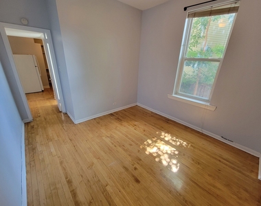 2347 W Wilson Avenue - Photo Thumbnail 8