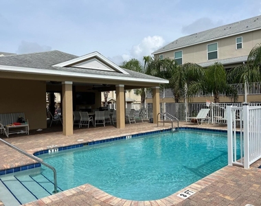 822 Callista Cay Loop - Photo Thumbnail 32