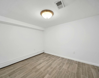 1228 Park Ave - Photo Thumbnail 6