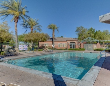 608 Blue Yucca Street - Photo Thumbnail 10