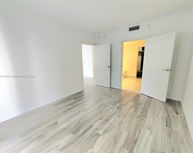 801 S Miami Ave - Photo Thumbnail 14