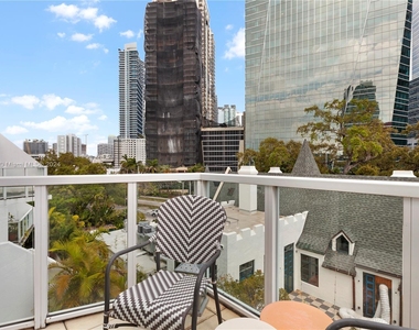 1528 Brickell Ave - Photo Thumbnail 16