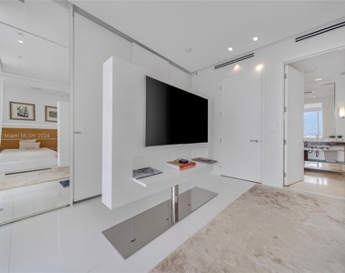 9701 Collins Ave - Photo Thumbnail 45