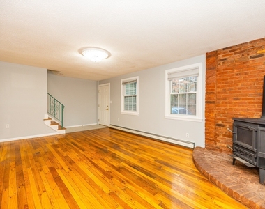 474 Franklin Street - Photo Thumbnail 5