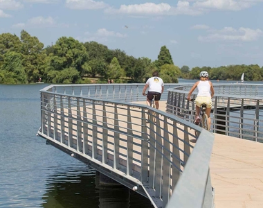 Live & Play On Shores Of Lady Bird Lake - Photo Thumbnail 0