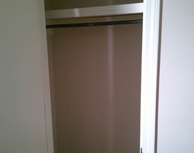 820 Sussex Place Unit B - Photo Thumbnail 9