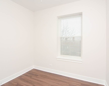 4352 N. Troy, Unit 6 - Photo Thumbnail 10