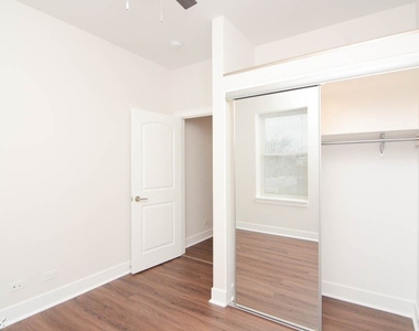 4352 N. Troy, Unit 6 - Photo Thumbnail 11