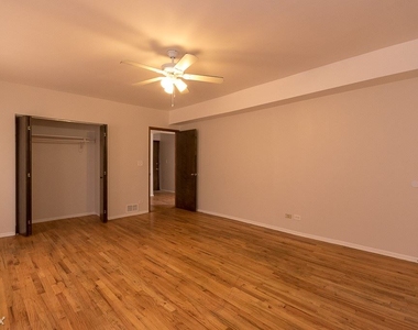 4515 N. Malden, Unit D-9 - Photo Thumbnail 11