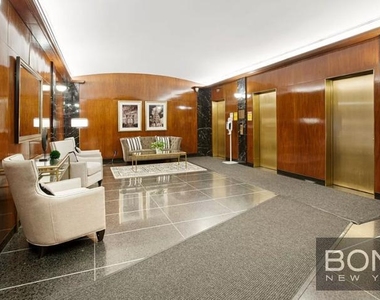 130 East 63rd Street - Photo Thumbnail 5