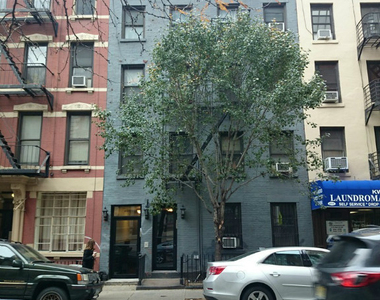 West 16th Street - Photo Thumbnail 0