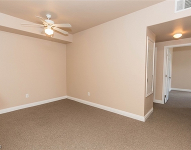 8250 N Grand Canyon Drive - Photo Thumbnail 4