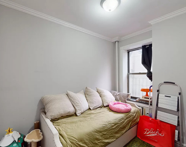 432 East 13th Street - Photo Thumbnail 2