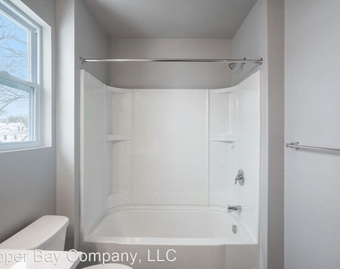 1135 Cass Avenue Se - Photo Thumbnail 13