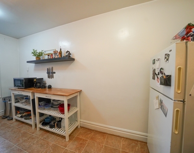 30-75 34th Street - Photo Thumbnail 4