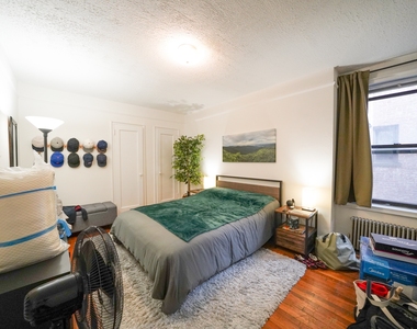 30-75 34th Street - Photo Thumbnail 1